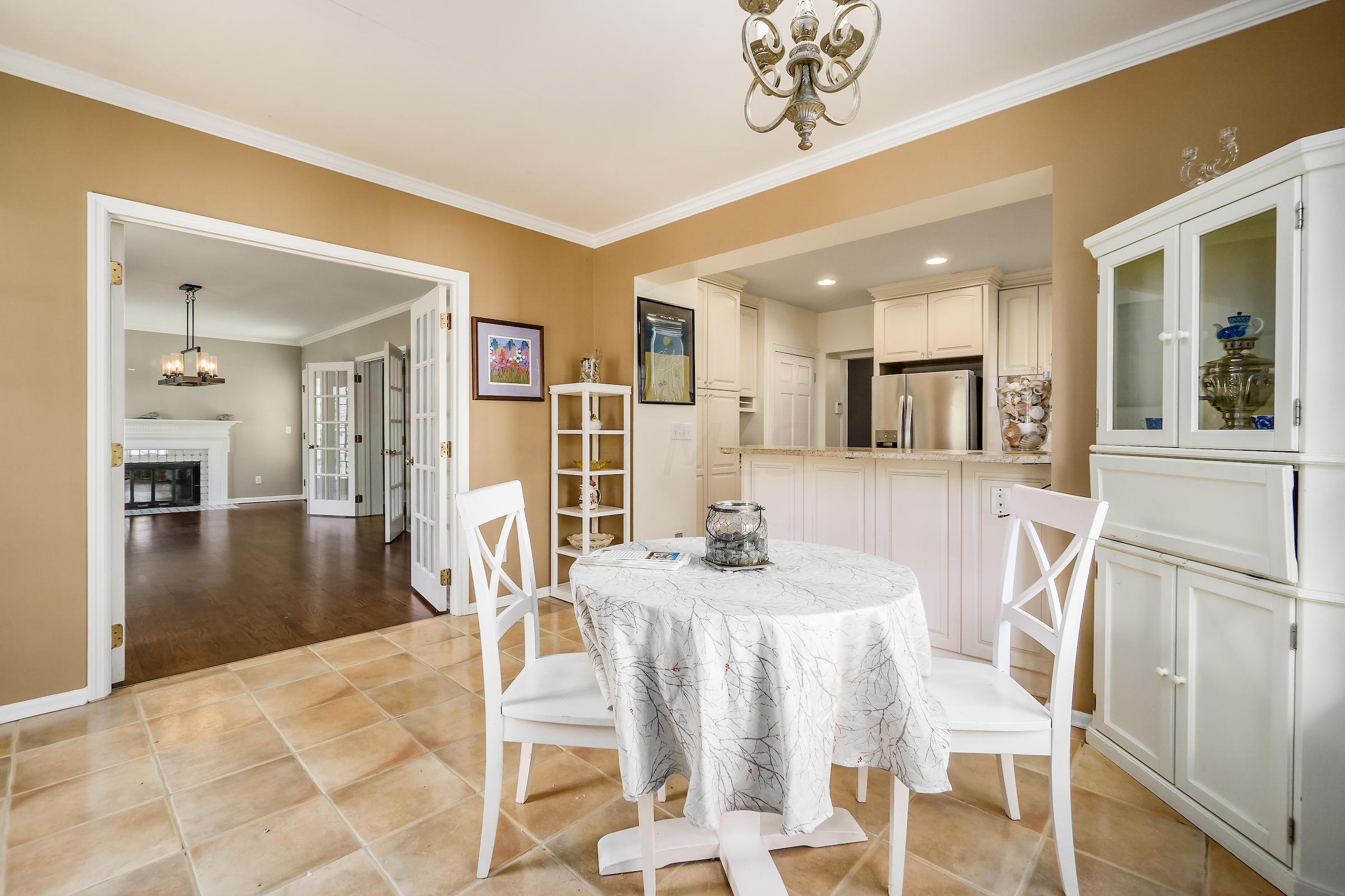 2575 Bexley Park Road Bexley, OH 43209 - Photo 14 of 49 Gallery Image 14
