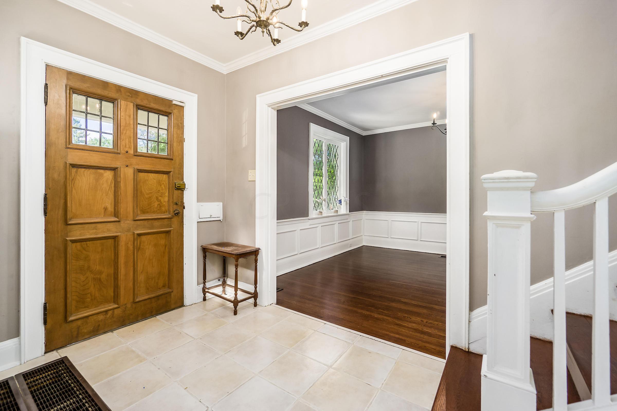2575 Bexley Park Road Bexley, OH 43209 - Photo 3 of 49 Gallery Image 3