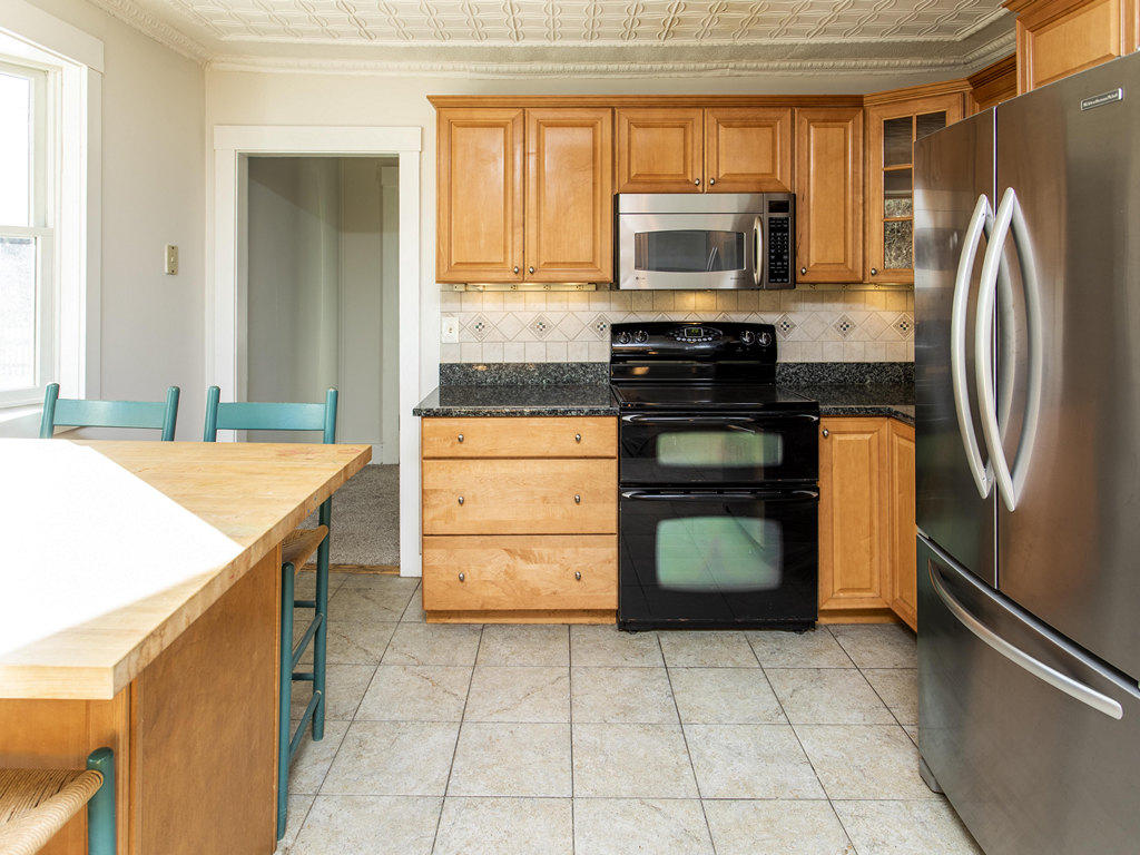 320 Hotel Road Auburn, ME 04210 - Photo 5 of 38 Updated Eat-In Kitchen