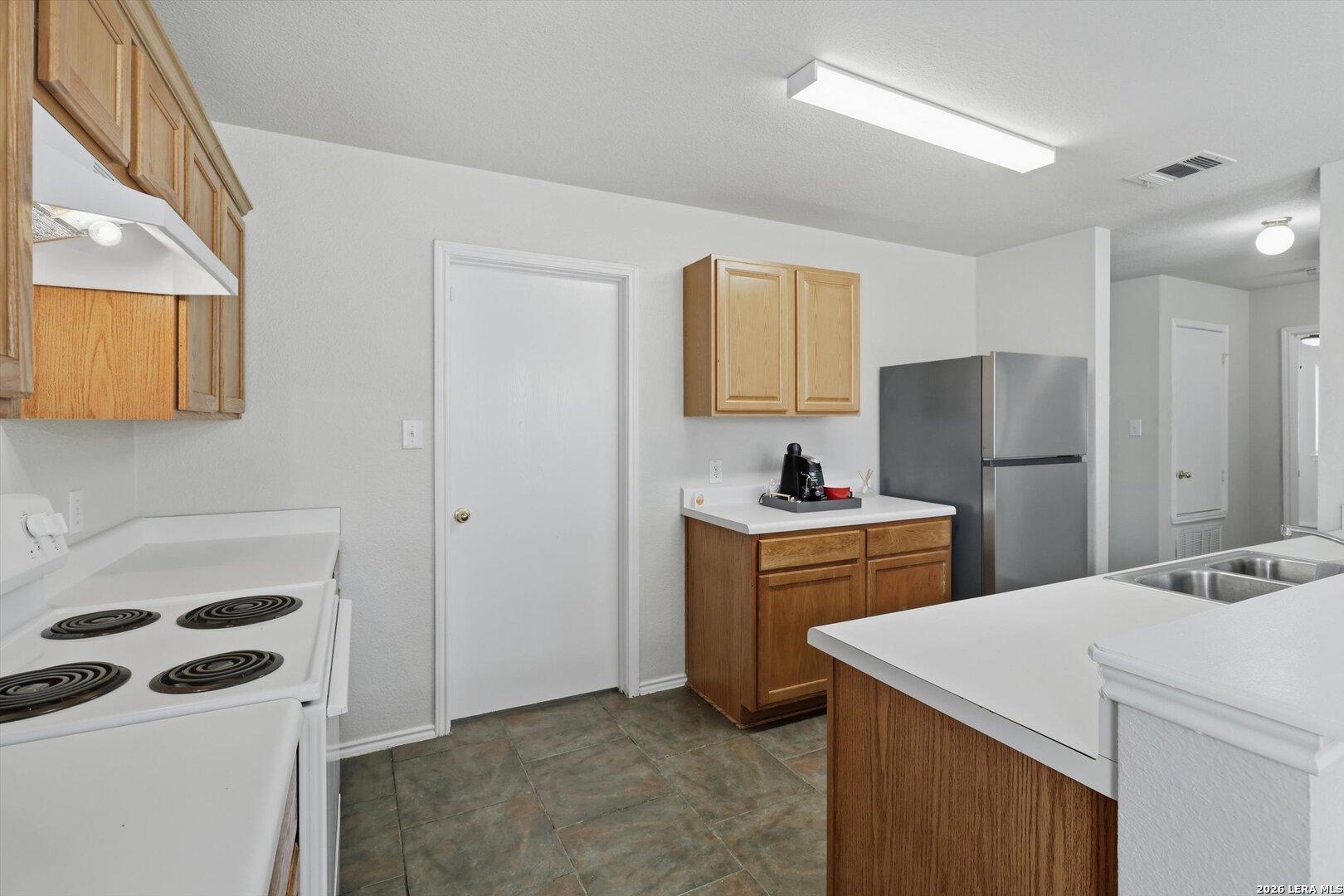 7230 Autumn Wells Converse, TX 78109 - Photo 9 of 26