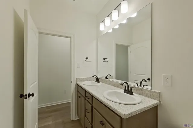 $1,925 | 204 Acoustic Lane, Carencro, LA 70520