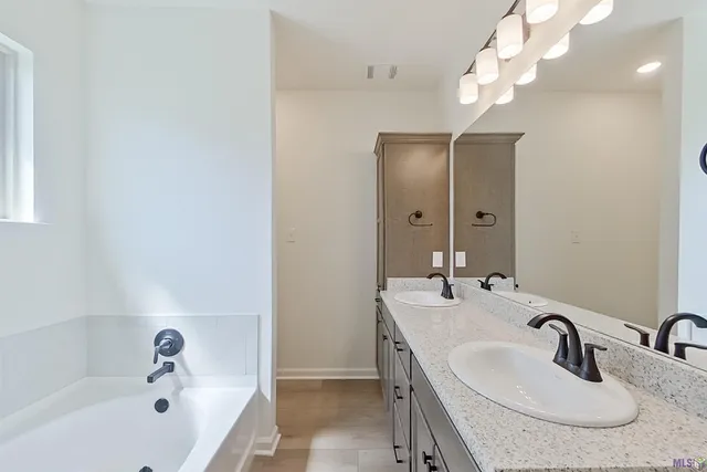 $1,925 | 204 Acoustic Lane, Carencro, LA 70520