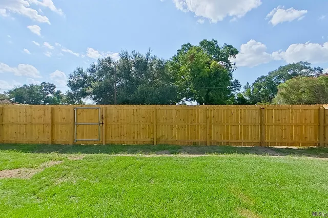 $1,925 | 204 Acoustic Lane, Carencro, LA 70520