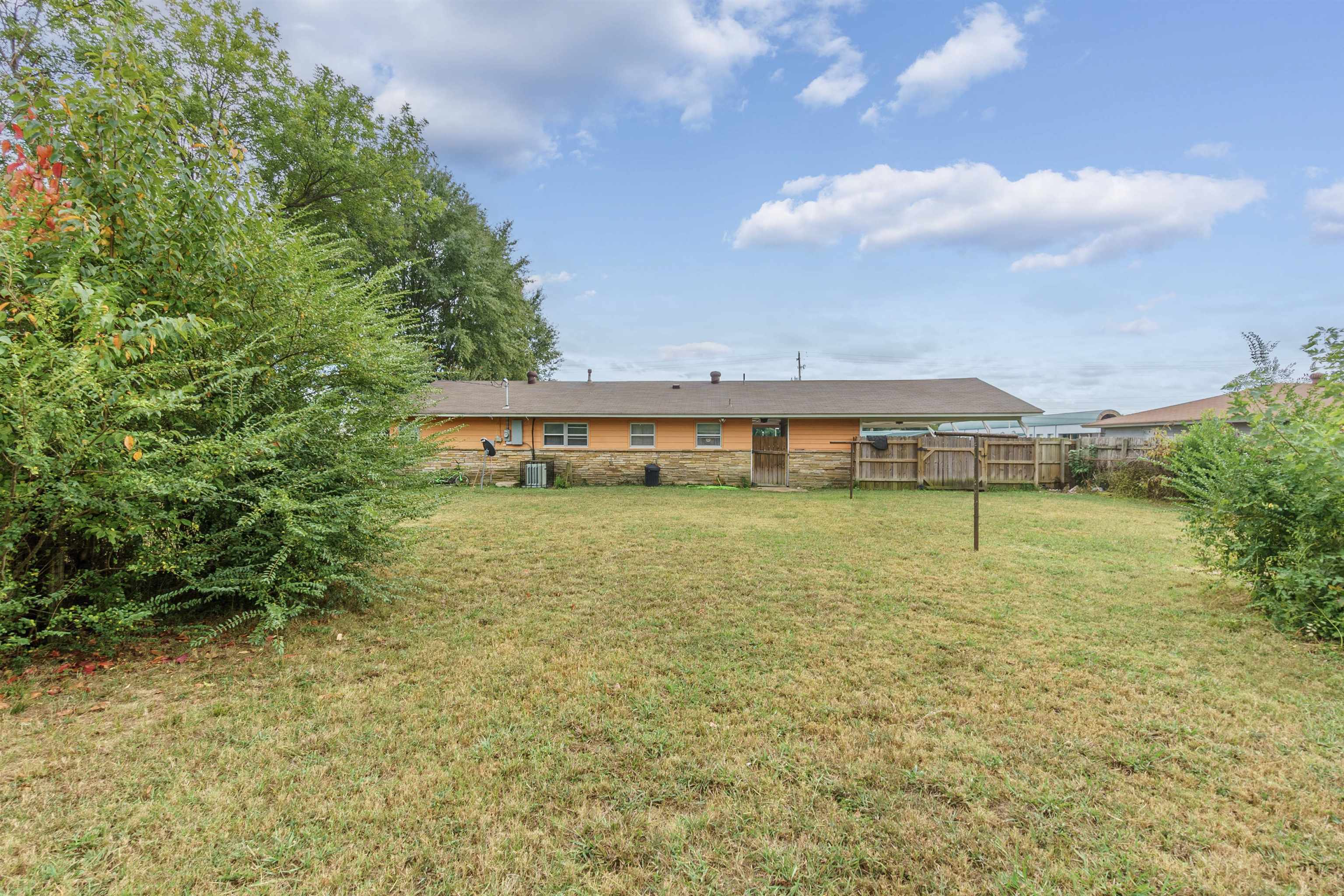 1046 East Holmes Road Memphis, TN 38116 - Photo 17 of 18 Gallery Image 17