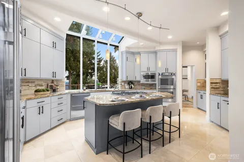 $3,000,000 | 18206 Northwest Montreux Drive, Issaquah, WA 98027