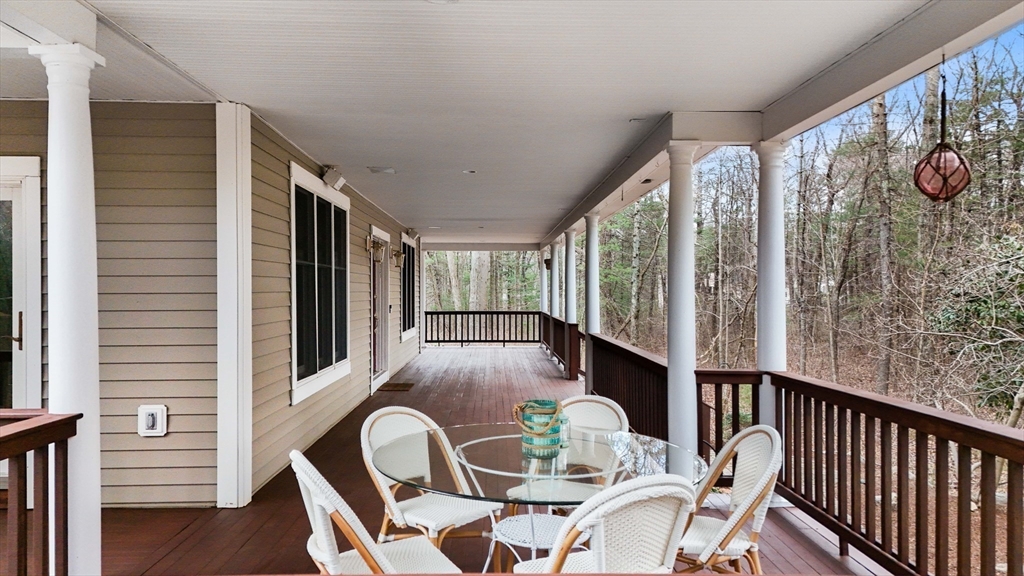 39 Riverside Terrace Easton, MA 02356 - Photo 3 of 42 Gallery Image 3