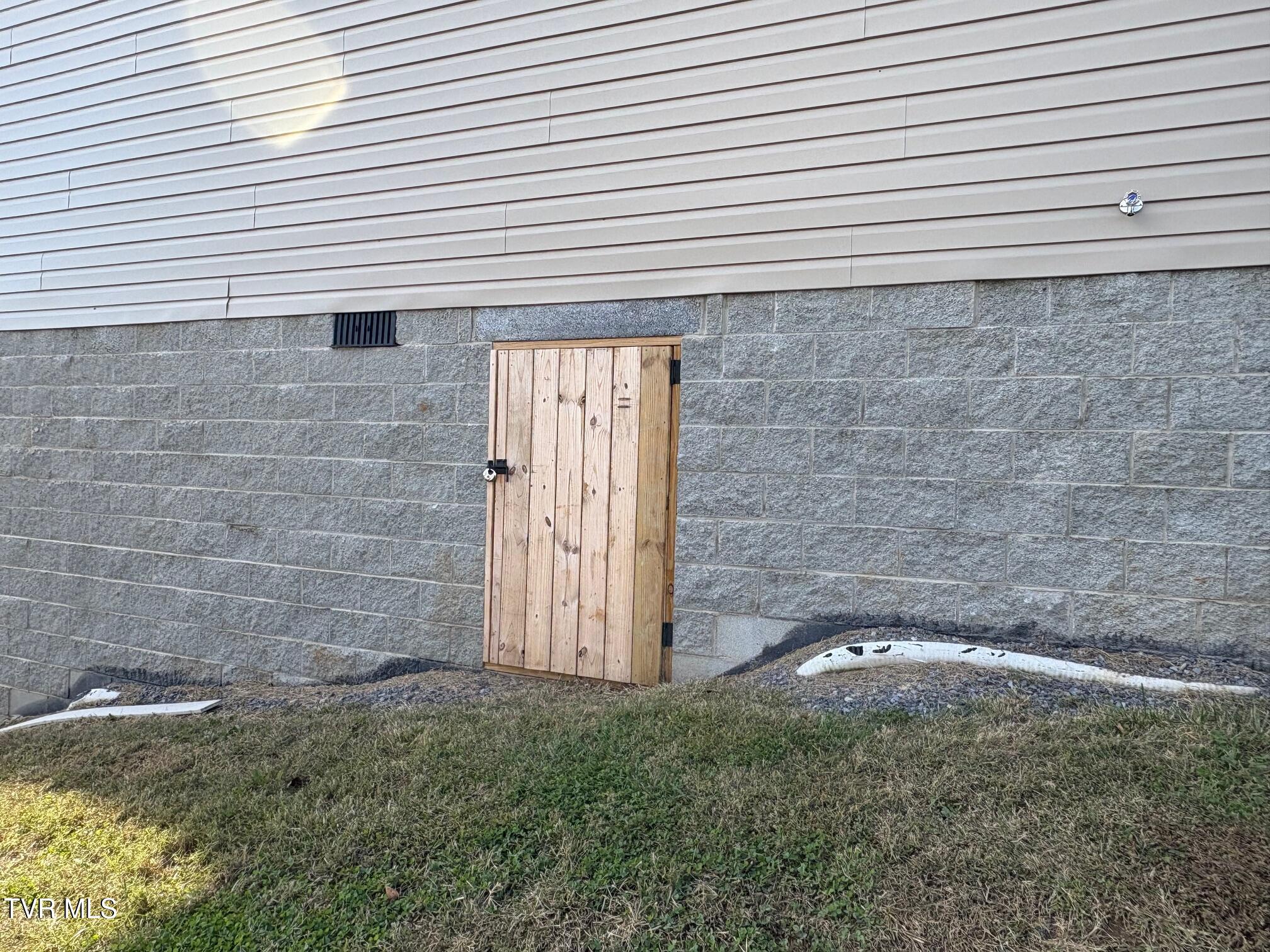 1724 Pendleton Street Kingsport, TN 37660 - Photo 15 of 15 IMG_0778