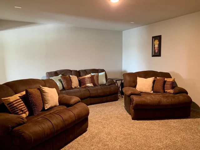 $3,400 | 24207 Oakdale Hills, Spring, TX 77389