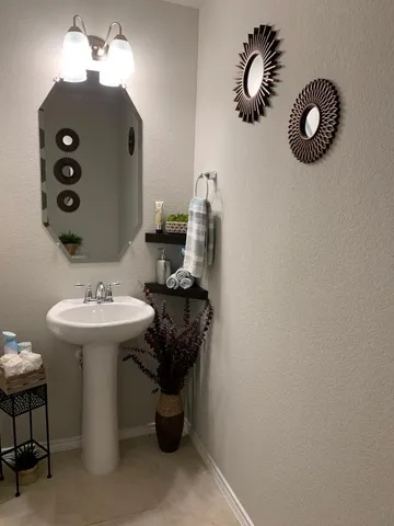 $3,400 | 24207 Oakdale Hills, Spring, TX 77389