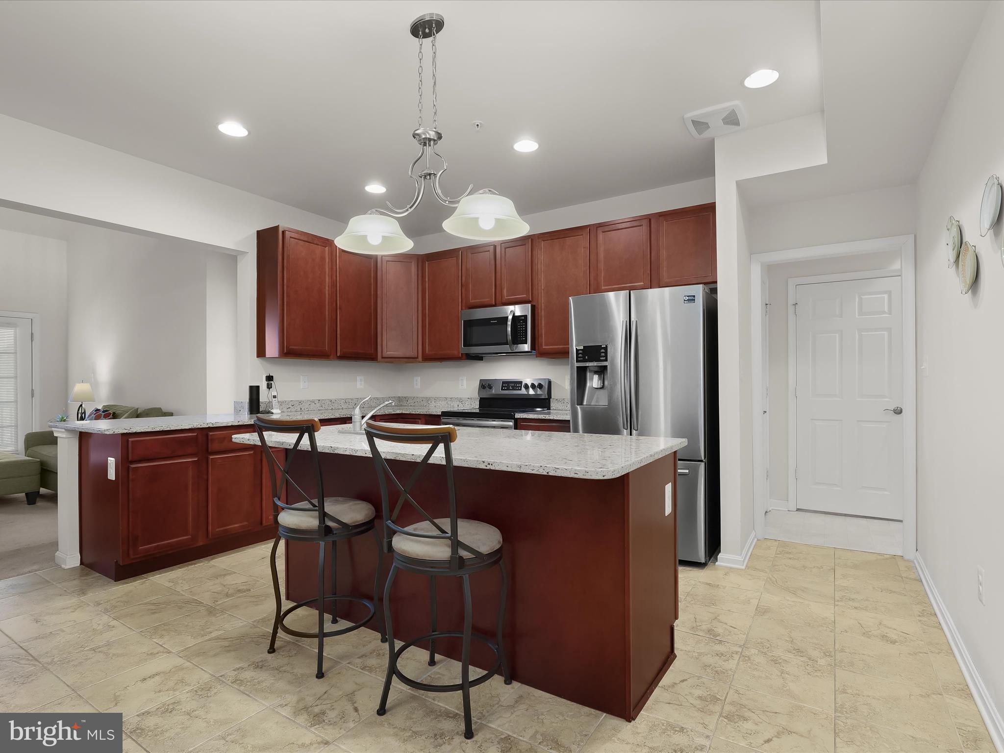 2876 Union Square Road, Unit 22 New Windsor, MD 21776 - Photo 10 of 57 Eat-In Kitchen - Center Island