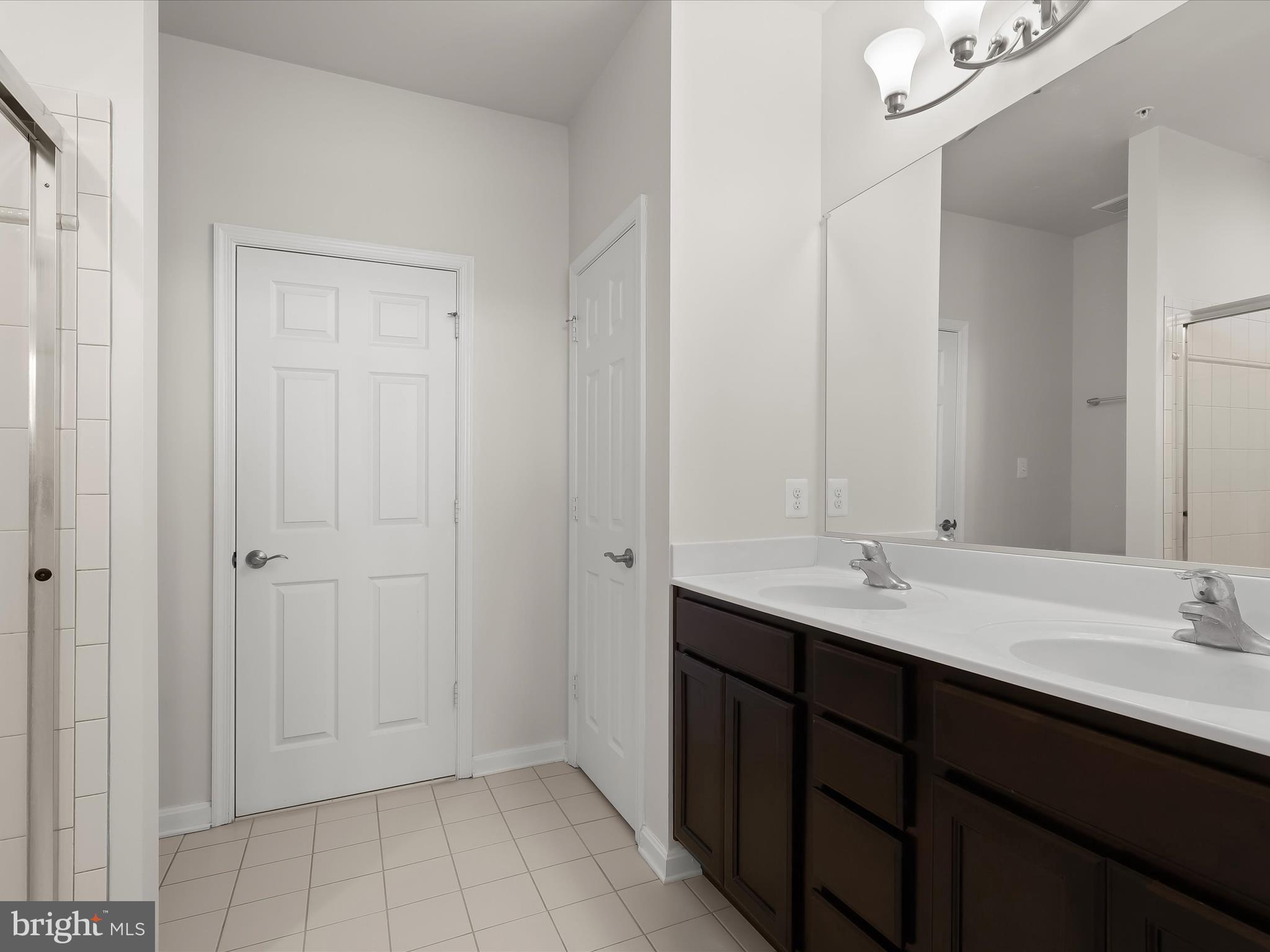 2876 Union Square Road, Unit 22 New Windsor, MD 21776 - Photo 18 of 57 Primary En-Suite Full Bath - WIC