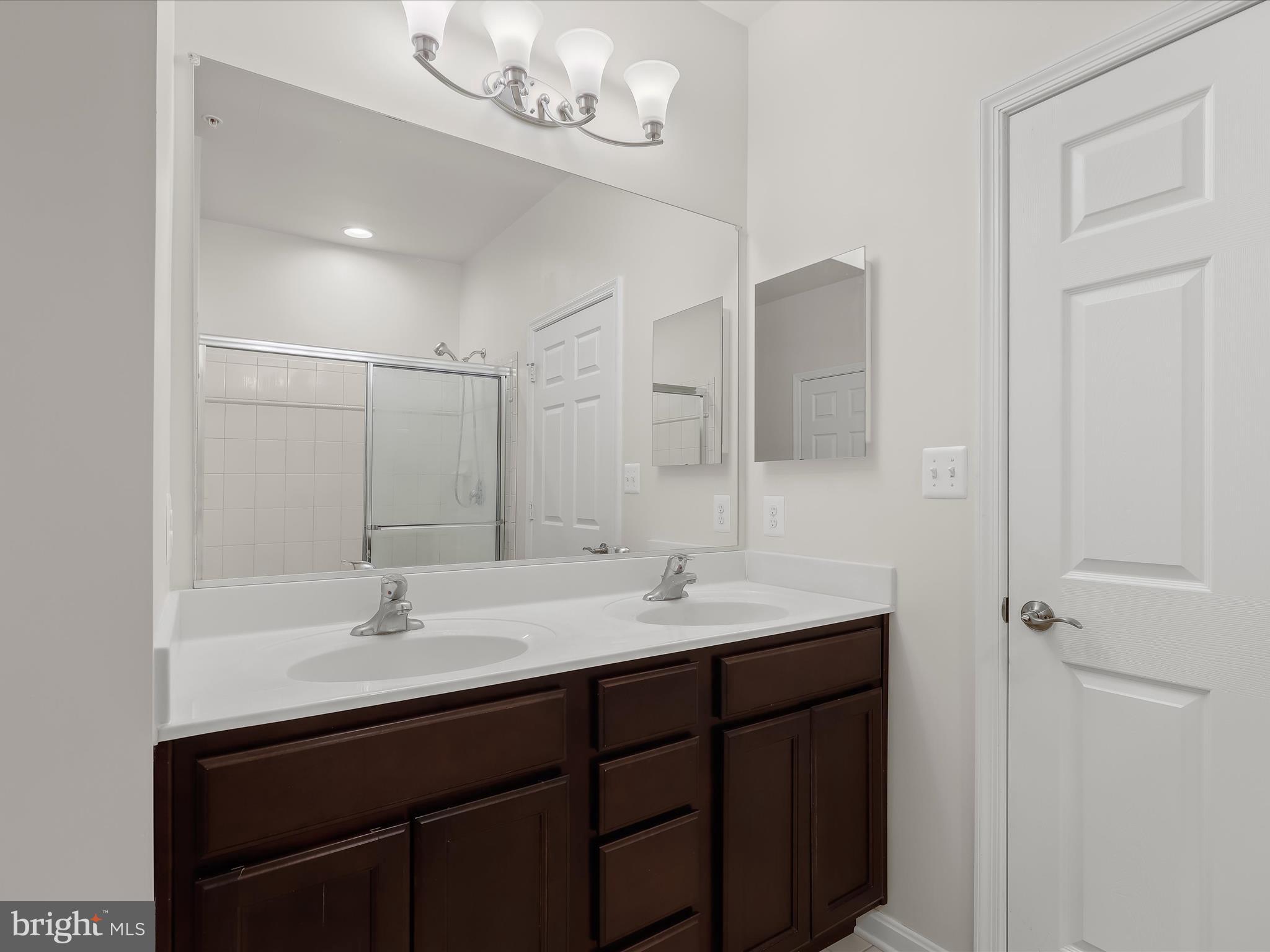 2876 Union Square Road, Unit 22 New Windsor, MD 21776 - Photo 19 of 57 Dual Vanities - WIC