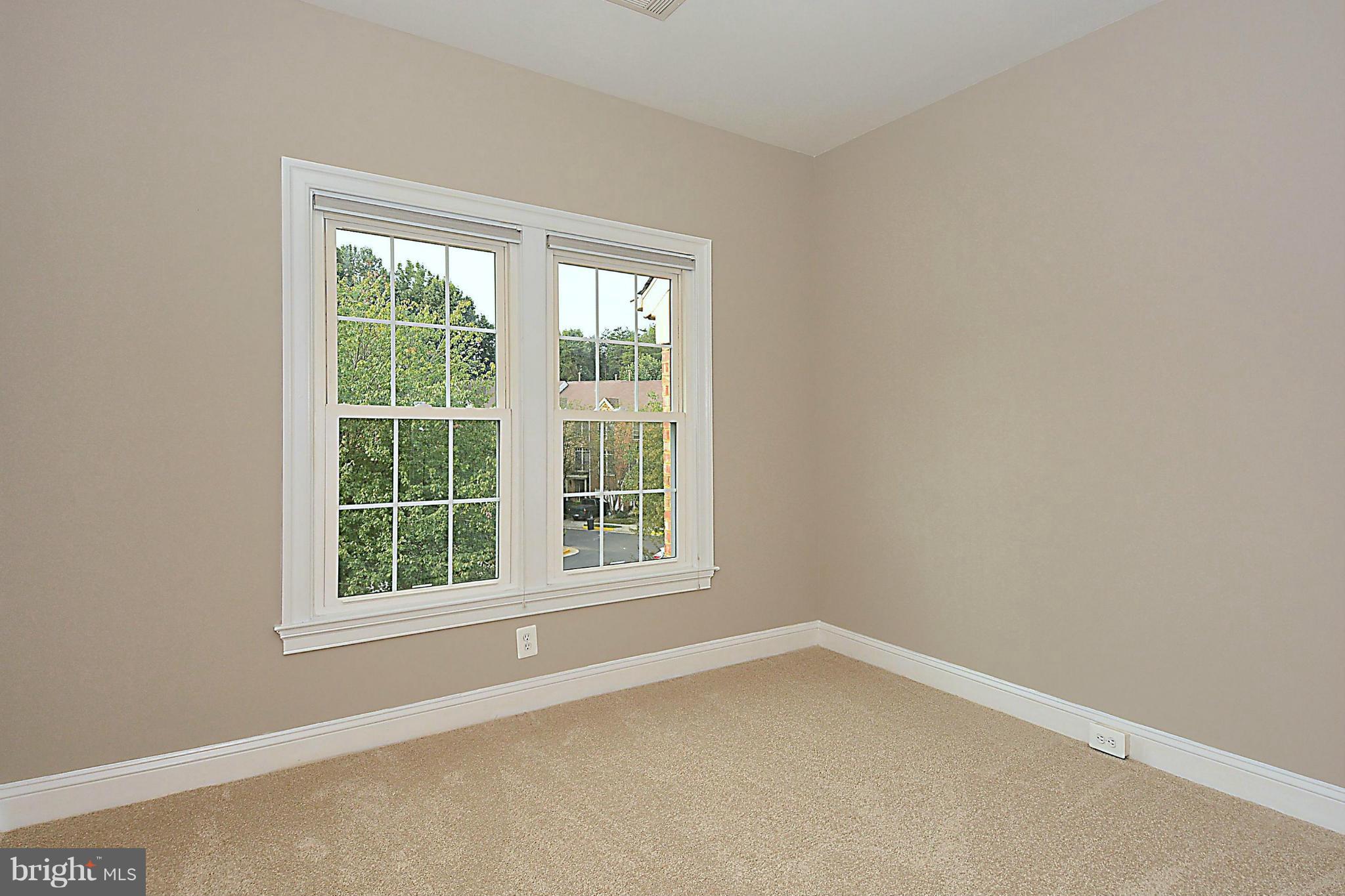 11420 Summer House Court Reston, VA 20194 - Photo 16 of 30 Bedroom 2