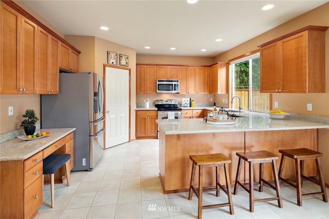 5834 Southeast 2nd Court Renton, WA 98059 - Photo 6 of 24