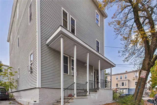 $2,200 | 136 Almy Street, Unit 3, Providence, RI 02909