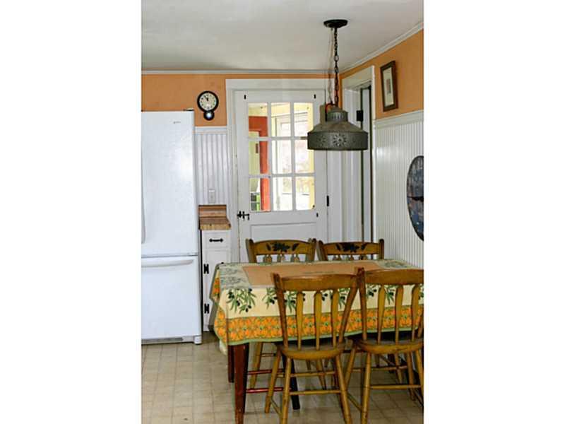 20 Woodcrest Road Cape Elizabeth, ME 04107 - Photo 5 of 20 Kitchen.