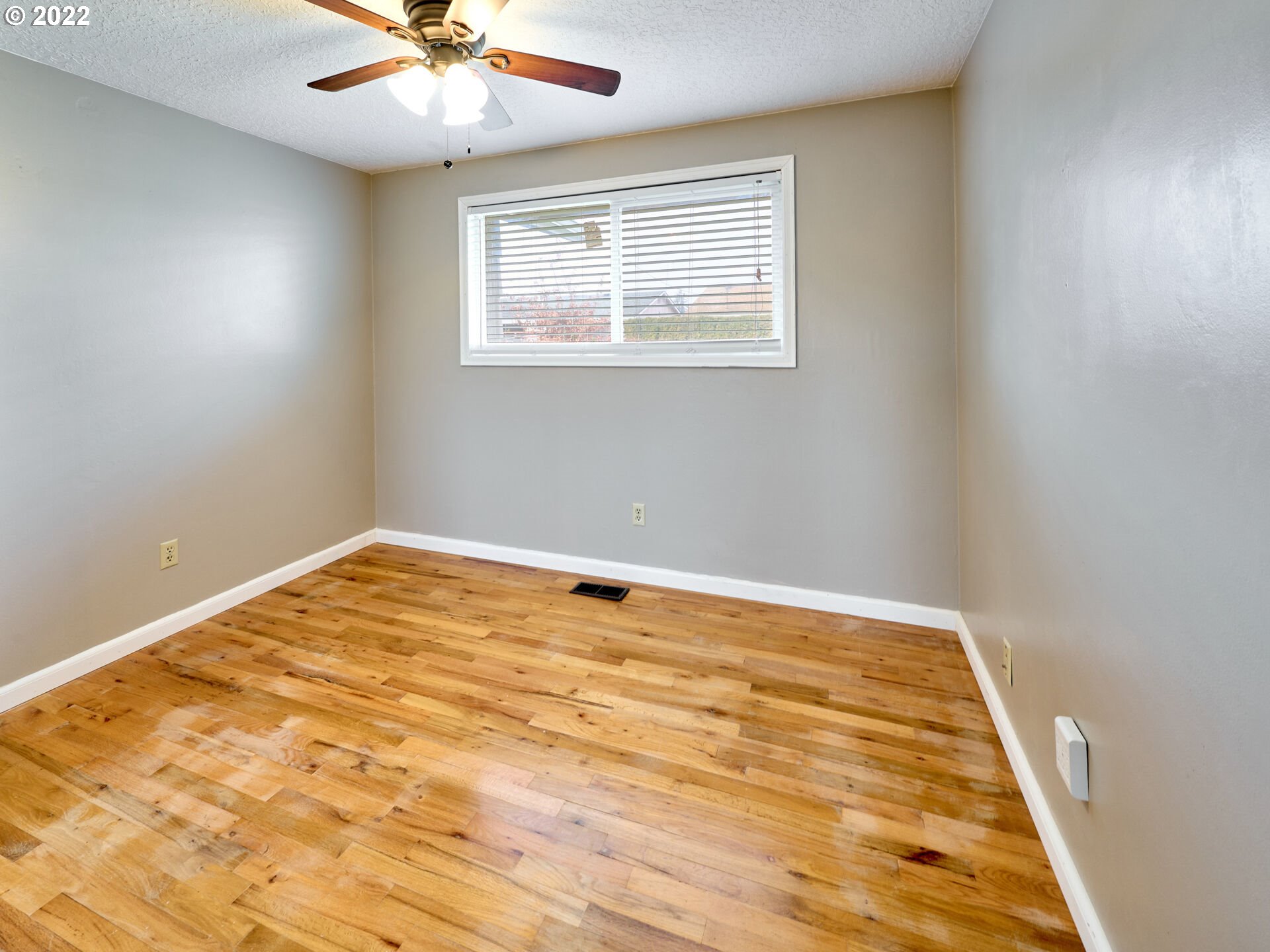 1533 Thompson Road Woodburn, OR 97071 - Photo 11 of 21 Gallery Image 11