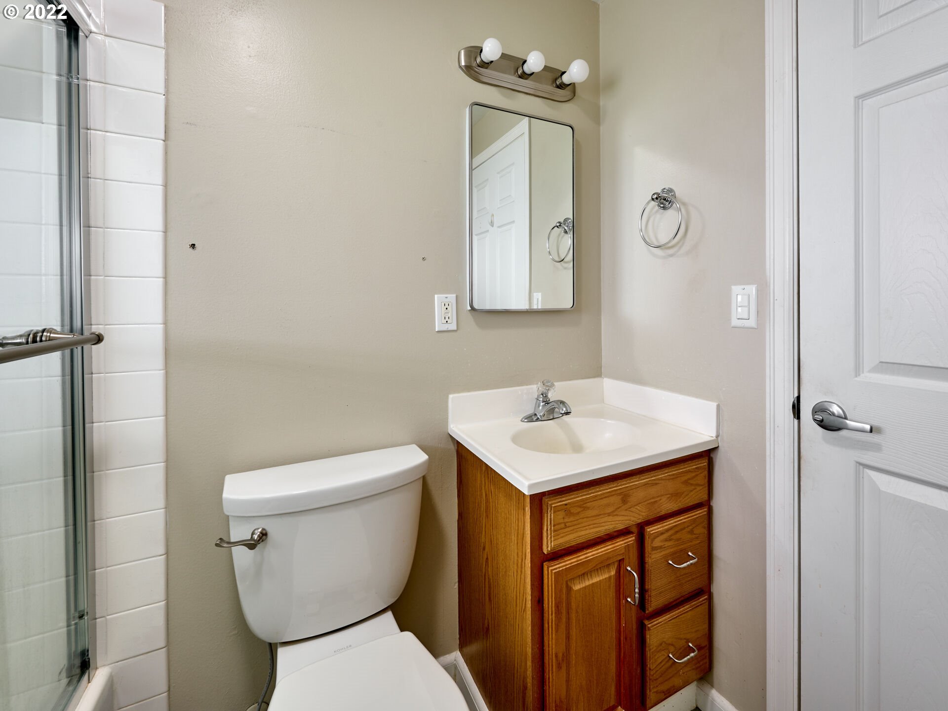 1533 Thompson Road Woodburn, OR 97071 - Photo 14 of 21 Gallery Image 14