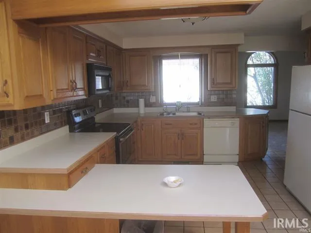 $339,000 | 14611 Spencerville Road, Grabill, IN 46741