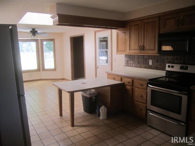 14611 Spencerville Road Grabill, IN 46741 - Photo 4 of 22