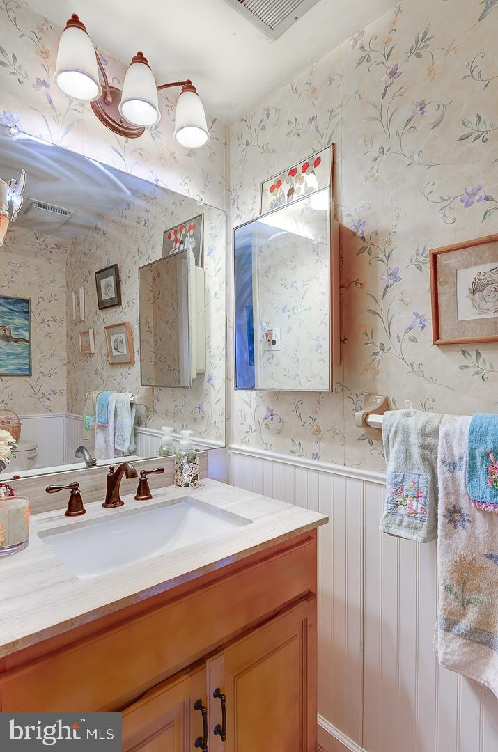 115 Charing Way Mount Laurel, NJ 08054 - Photo 14 of 19 Main Hallway half bath