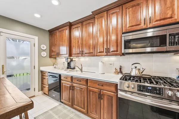 $619,000 | 602 South Edward Street, Mount Prospect, IL 60056