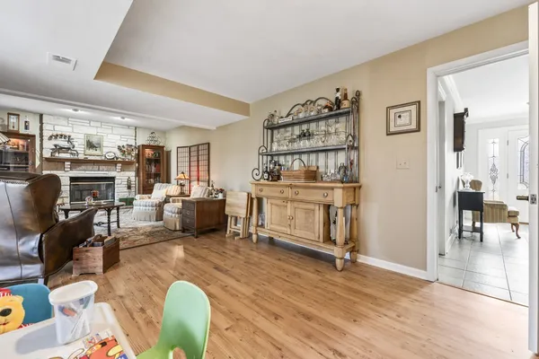 $619,000 | 602 South Edward Street, Mount Prospect, IL 60056