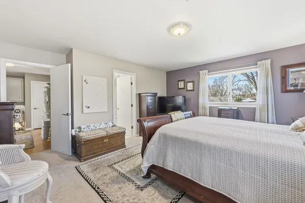 $619,000 | 602 South Edward Street, Mount Prospect, IL 60056