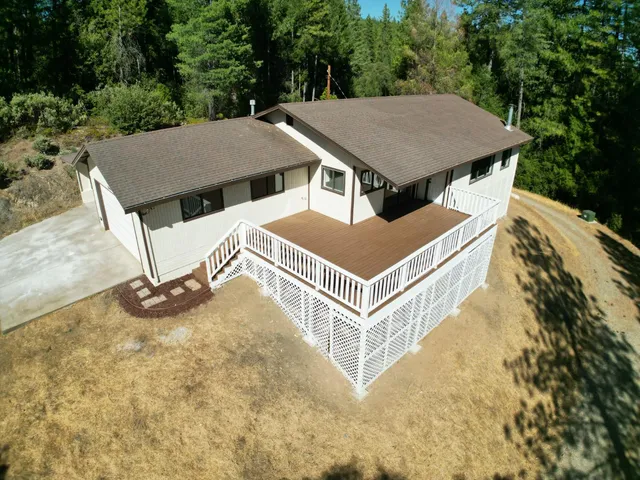 a view of a bathroom