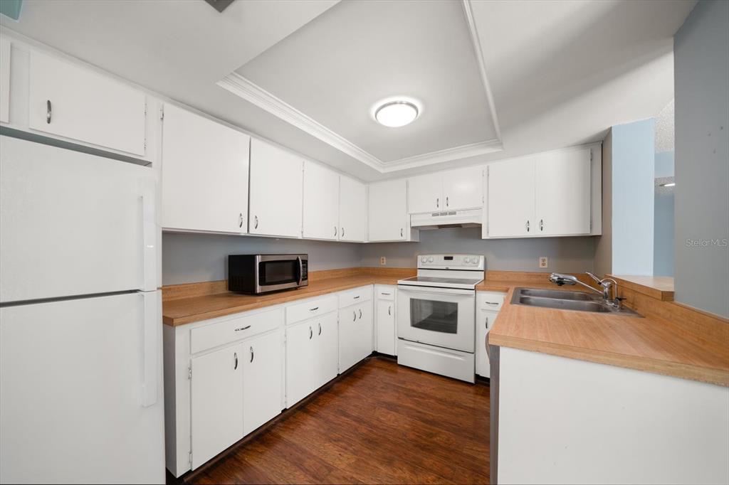 700 Starkey Road, Unit 1111 Largo, FL 33771 - Photo 9 of 38