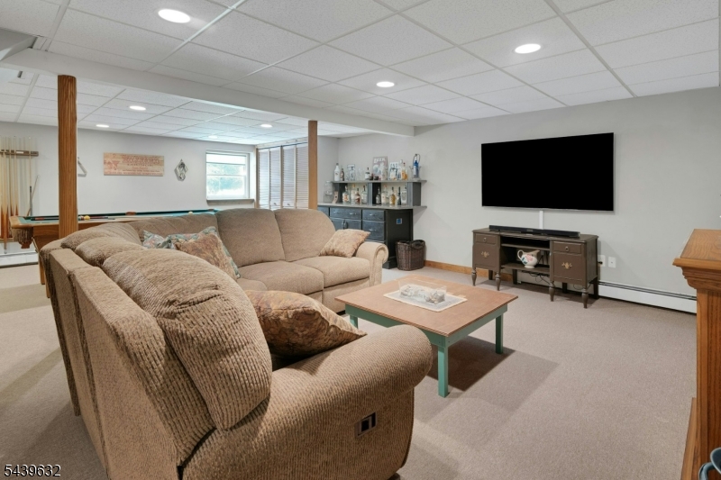 20 Lark Lane Oak Ridge, NJ 07438 - Photo 32 of 47
