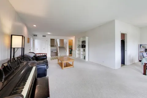 $424,900 | 4050 Church Street, Skokie, IL 60076
