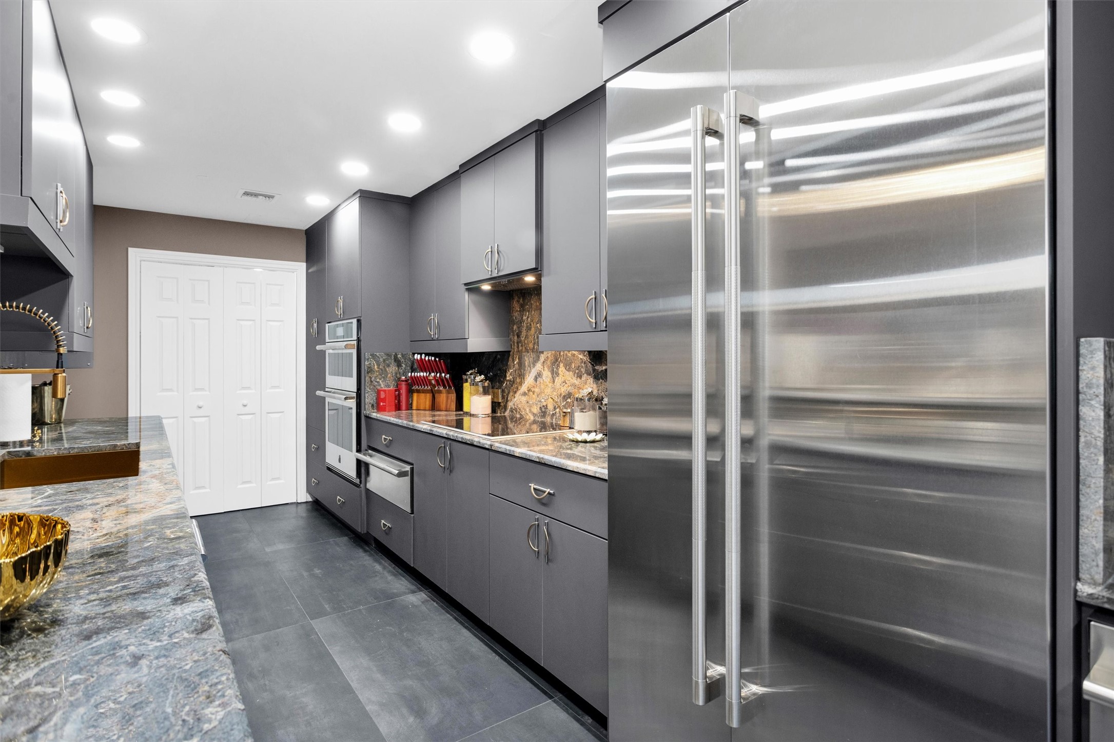 3350 McCue Road, Unit 702 Houston, TX 77056 - Photo 14 of 35 Gallery Image 14