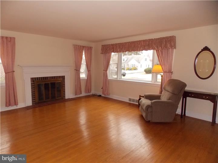 549 Hempstead Road Springfield, PA 19064 - Photo 5 of 23