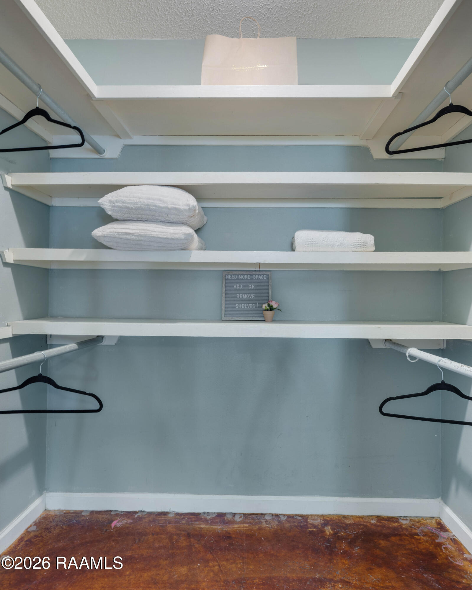 708 Kyle Landry Road New Iberia, LA 70563 - Photo 20 of 30 Primary Closet