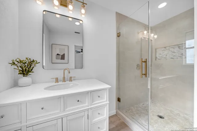 $296,900 | 6410 Stable Drive, Leon Valley, TX 78240