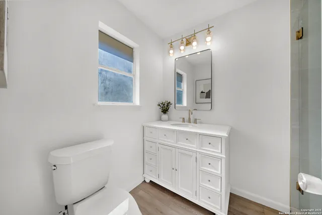 $296,900 | 6410 Stable Drive, Leon Valley, TX 78240