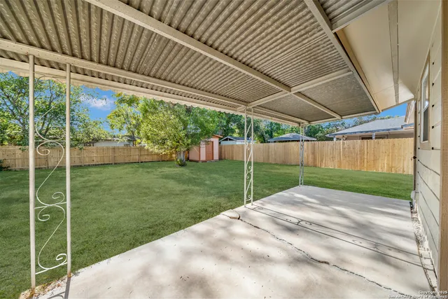 $296,900 | 6410 Stable Drive, Leon Valley, TX 78240