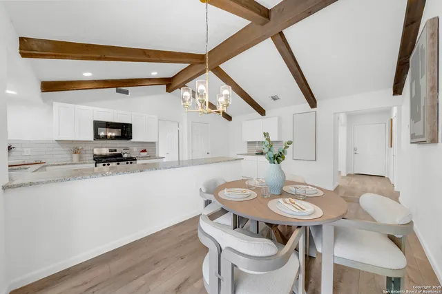 $296,900 | 6410 Stable Drive, Leon Valley, TX 78240