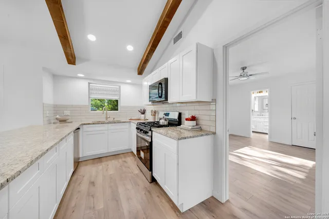 $296,900 | 6410 Stable Drive, Leon Valley, TX 78240