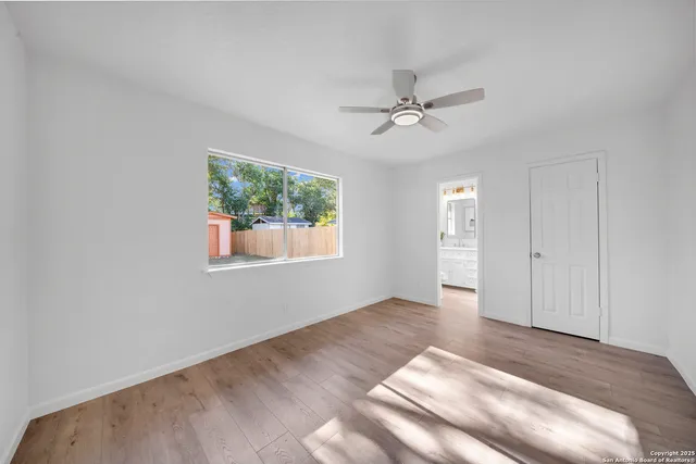 $296,900 | 6410 Stable Drive, Leon Valley, TX 78240