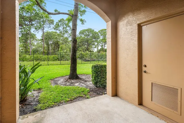 $3,300 | 4891 Bonsai Circle, Unit 101, Palm Beach Gardens, FL 33418