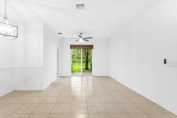 $3,300 | 4891 Bonsai Circle, Unit 101, Palm Beach Gardens, FL 33418
