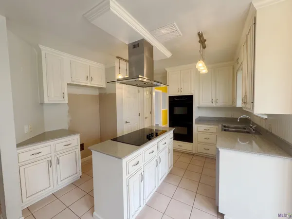 $305,000 | 527 Watson Street, Berwick, LA 70342