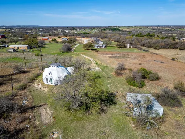 $170,000 | 320 Windy Hill Lane, Springtown, TX 76082