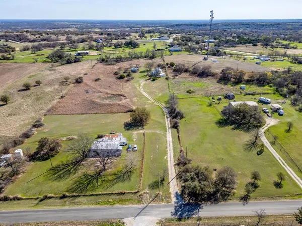$170,000 | 320 Windy Hill Lane, Springtown, TX 76082