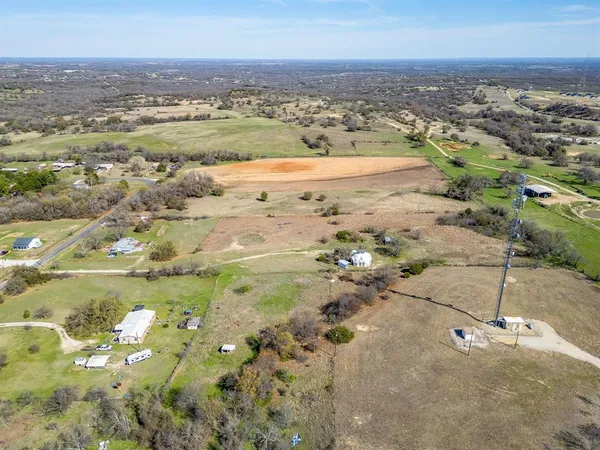 $170,000 | 320 Windy Hill Lane, Springtown, TX 76082