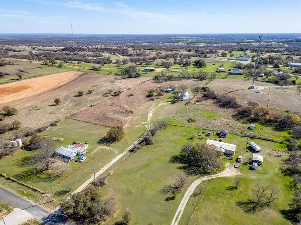 $170,000 | 320 Windy Hill Lane, Springtown, TX 76082