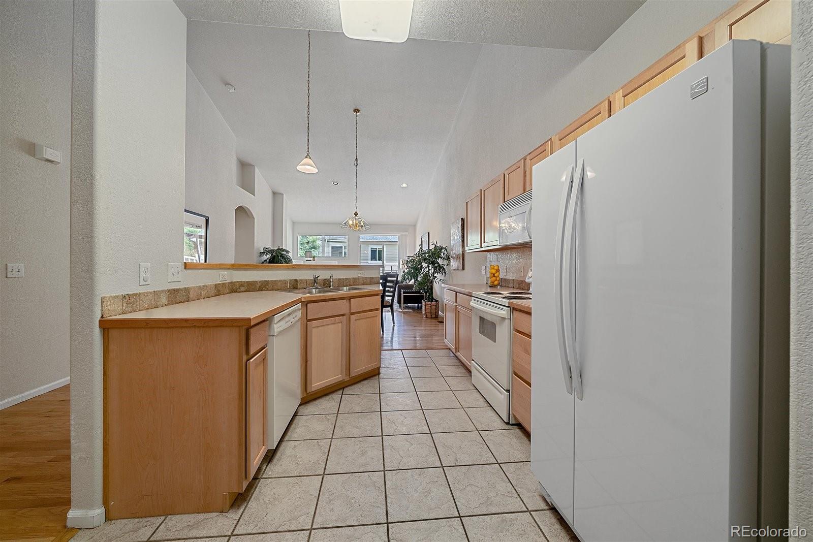 6677 South Reed Way, Unit B Littleton, CO 80123 - Photo 11 of 22 Gallery Image 11