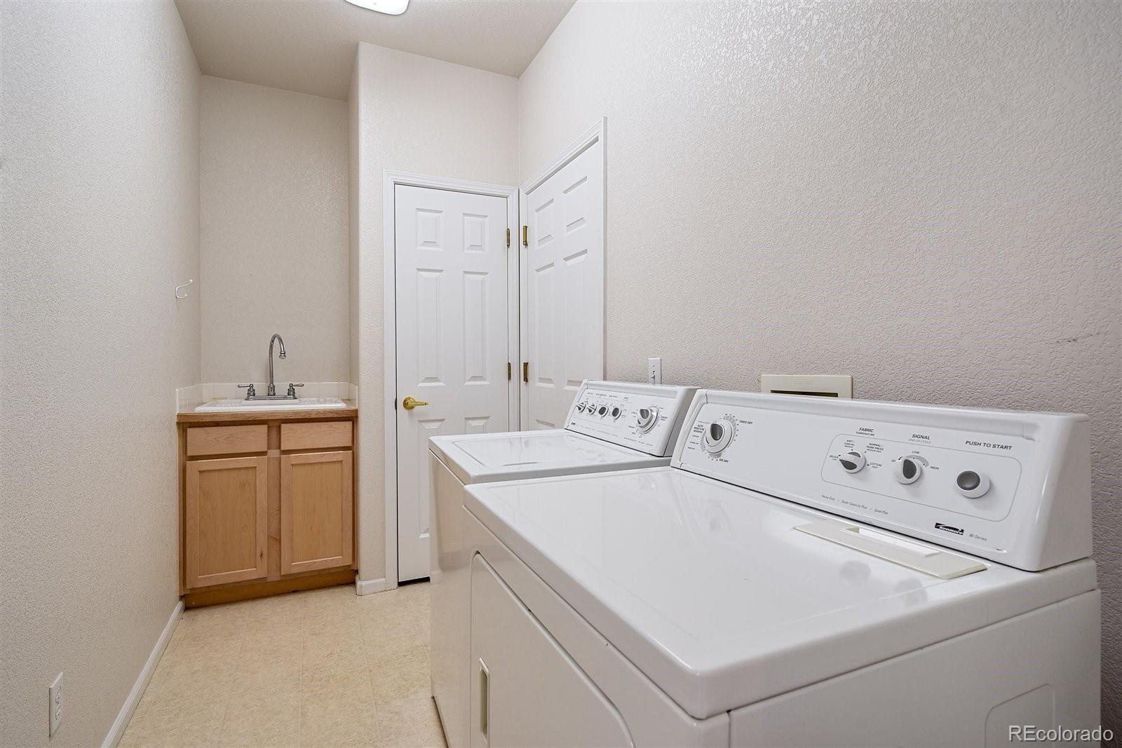 6677 South Reed Way, Unit B Littleton, CO 80123 - Photo 12 of 22 Gallery Image 12